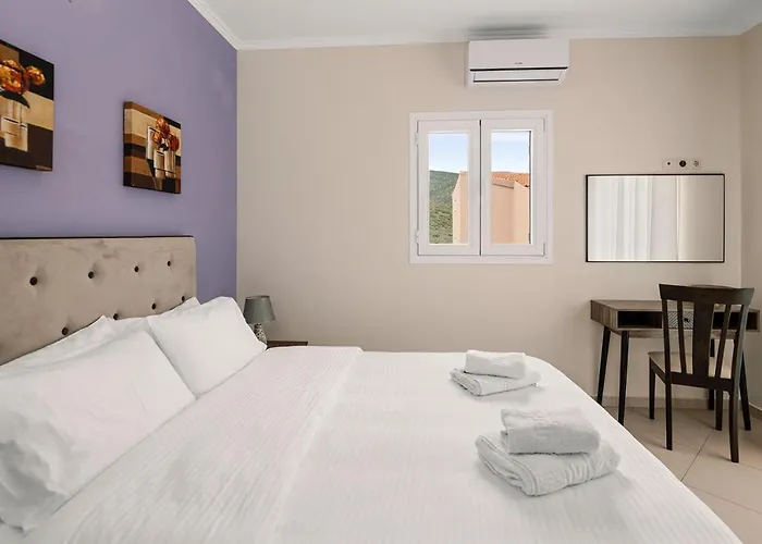 Mandi\'S Apartments